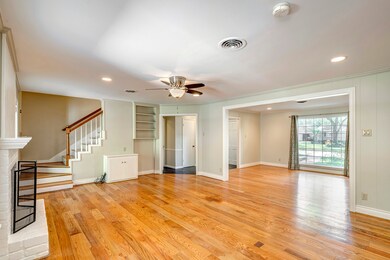 13910 Queensbury Ln, Houston, TX 77079 - photo 7