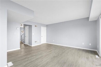 877 Maryland Ct, Whitehall, PA 18052 - photo 6