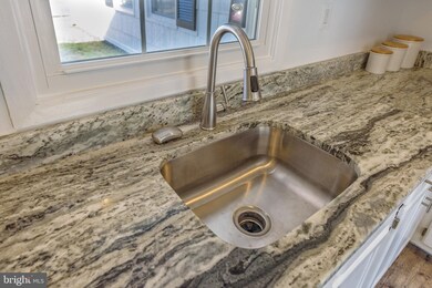 12517 Kemmerton Ln, Bowie, MD 20715 - photo 5