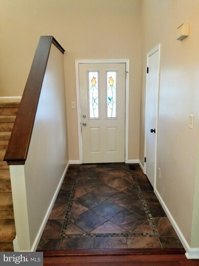 114 Solway Cir, Chalfont, PA 18914 - photo 4