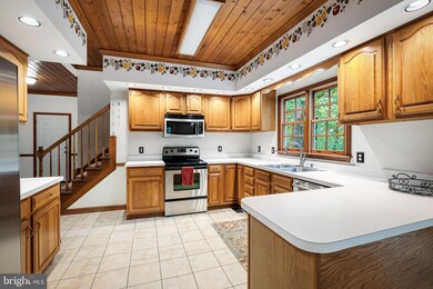 7111 Hillwood Ct, Spotsylvania, VA 22553 - photo 7