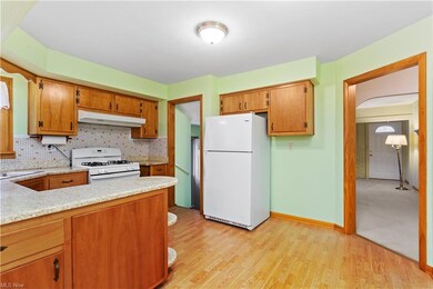 702 Idlewood Ave, Sheffield Lake, OH 44054 - photo 2