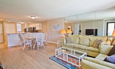 Living area & dining