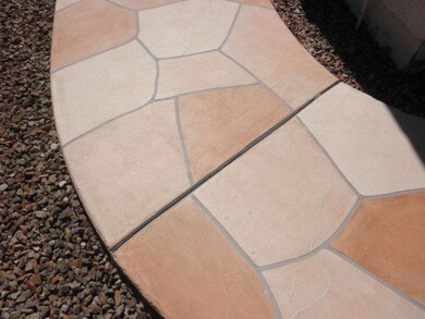 FLAGSTONE WALKWAY FRONT