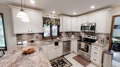 8700 Framewood Dr, Newburgh, IN 47630 - photo 4