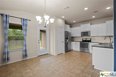 706 Leah Dr, Troy, TX 76579 - photo 6