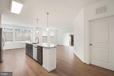 Enclave unit 110, Fairfax, VA 22031 - photo 7