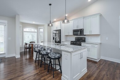 Round_Hill_Rd_122_Kalamazoo_49009-4