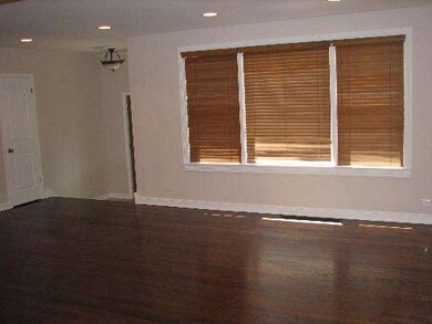 9828 Drury Ln, Westchester, IL 60154 - photo 3