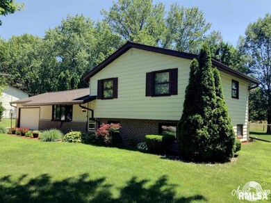 140 Lakeland Dr, Galesburg, IL 61401 - photo 2