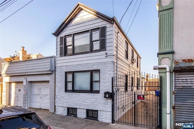 7 Calumet St, Newark, NJ 07105 - photo 3