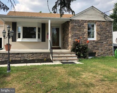 1928 Sulphur Spring Rd, Halethorpe, MD 21227 - photo 2