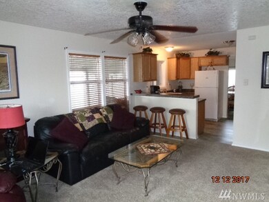 365 Baltimore St, Longview, WA 98632 - photo 2