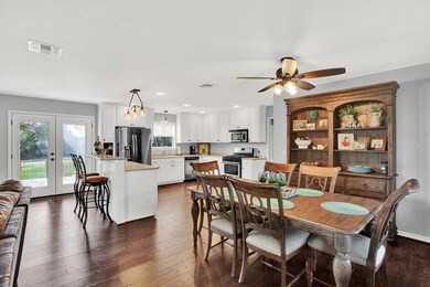 71 Cherry Oak St, Fredericksburg, TX 78624 - photo 7