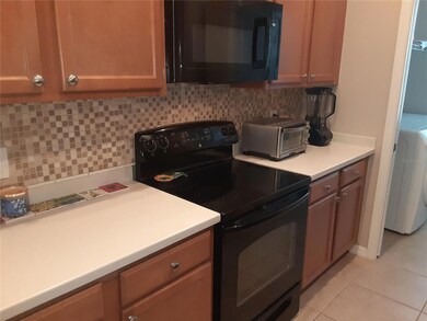 3716 82nd Avenue Cir E unit 102, Sarasota, FL 34243 - photo 4