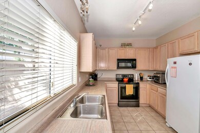 1015 S Val-013-8-DLB 2243-MLS_Size
