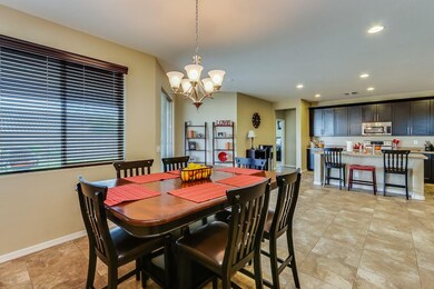 Eat-in kitchen