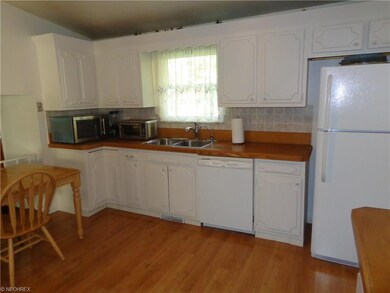 5412 Holly Rd, Bedford, OH 44146 - photo 5