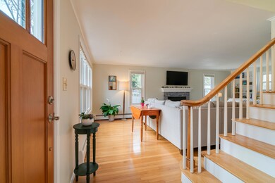 (32)_33 Columbus Rd. Cape Elizabeth, ME(