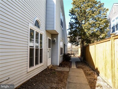 274 Wood Stream Ct, Langhorne, PA 19047 - photo 3