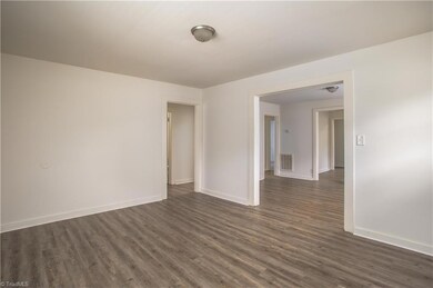 210 S Mccrary St, Asheboro, NC 27203 - photo 6