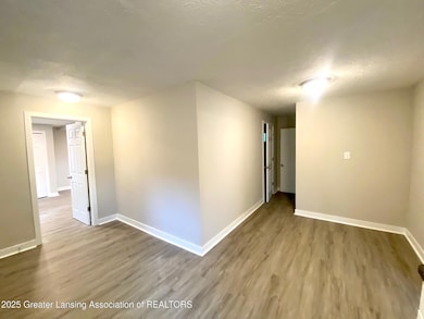 626 Tisdale Ave, Lansing, MI 48910 - photo 6