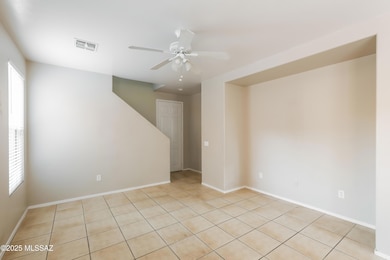 006-photo-living-room-14940687