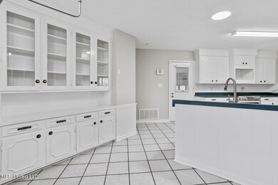 1050 Westbury Square-9