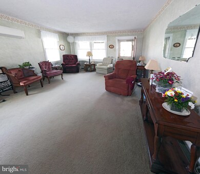 1042 Walnut St, Columbia, PA 17512 - photo 6