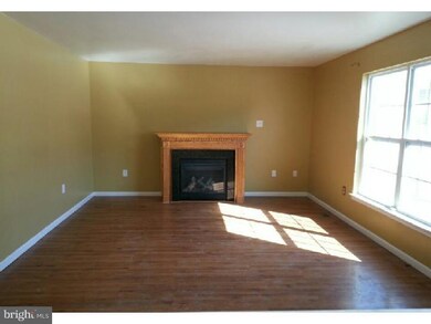 323 Crystal Rock Rd, Reading, PA 19605 - photo 2