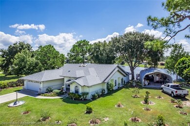 736 Lake Betty Dr, Lake Placid, FL 33852 - photo 2