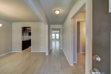 2930 Silverhorn Ln, Rosenberg, TX 77471 - photo 3