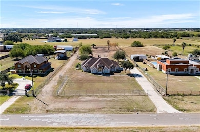 519 E Earling Rd, Alamo, TX 78516 - photo 4