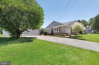 2526 Scotland Rd, Chambersburg, PA 17201 - photo 4