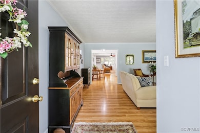 Oh yes, this is what greets you upon opening the front door! Are you excited?