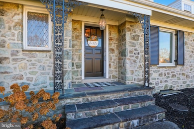 1000 Smallbrook Ln, York, PA 17403 - photo 6