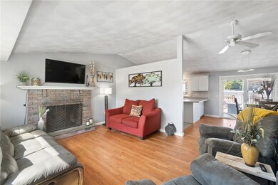 59 Glen Meadows Ct, Warwick, RI 02889 - photo 6