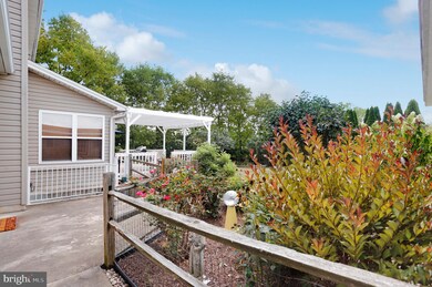 1098 Jason Dr, Greencastle, PA 17225 - photo 2