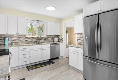 62 Bennington Rd, Cranston, RI 02920 - photo 5