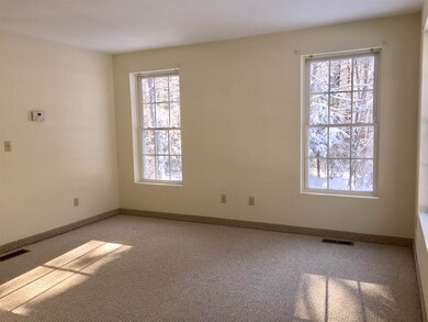 7 Long Pond Rd unit B, Kingston, NH 03848 - photo 4