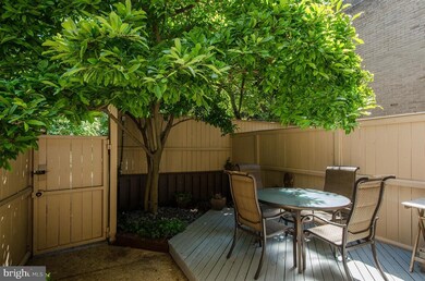 353 N St SW unit 353, Washington, DC 20024 - photo 2