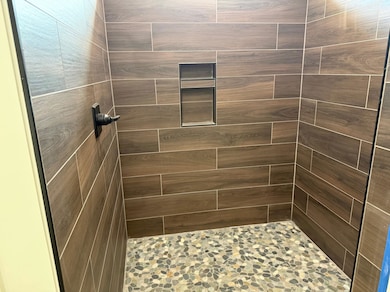 100 Belvedere Cir, Savannah, TN 38372 - photo 5