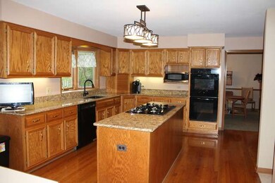 2 Chippewa Ct, Oswego, IL 60543 - photo 5