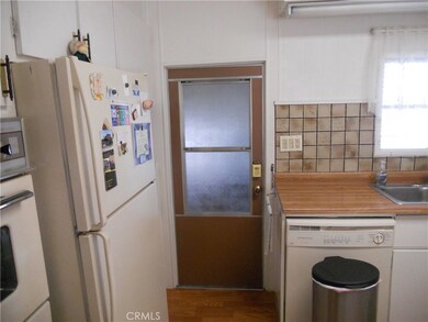 access to LARGE 10x30 bedroom or workshop