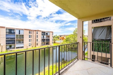 Pineside Condominiums unit 301, Miami, FL 33172 - photo 2