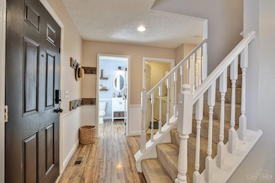 22 Iroquois Dr, Loveland, OH 45140 - photo 5