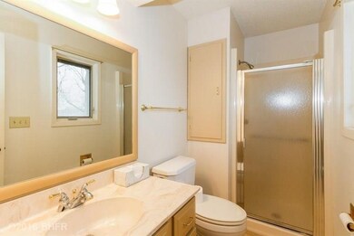 103 Walnut Dr, Newton, IA 50208 - photo 6