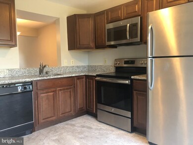 46685 Sandalwood Square, Sterling, VA 20164 - photo 4