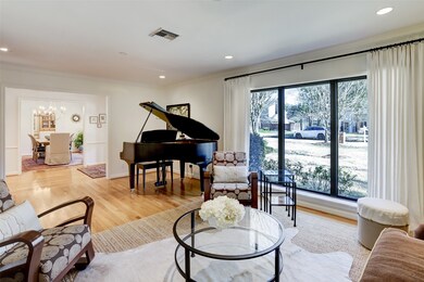 305 Gentilly Place, Houston, TX 77024 - photo 4