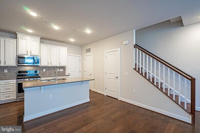 13337 Launders St unit 133, Herndon, VA 20171 - photo 7